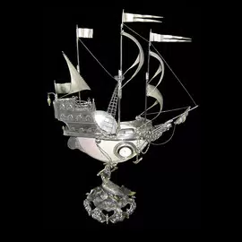Серебряный корабль "Корвет" с часами, с раковиной Nautilus