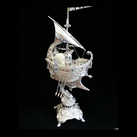 Серебряный корабль "Морской дворец" с раковиной Nautilus