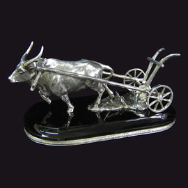 Smartphone stand "Bull with a plow"