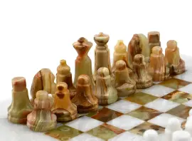 Шахматы из белого мрамора и зеленого оникса "Классика" малые