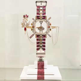 Exclusive table clock "Parrot Clock"