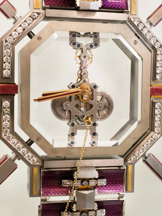Exclusive table clock "Parrot Clock"