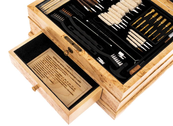 A set for cleaning weapons made of Karelian birch "Wolf"