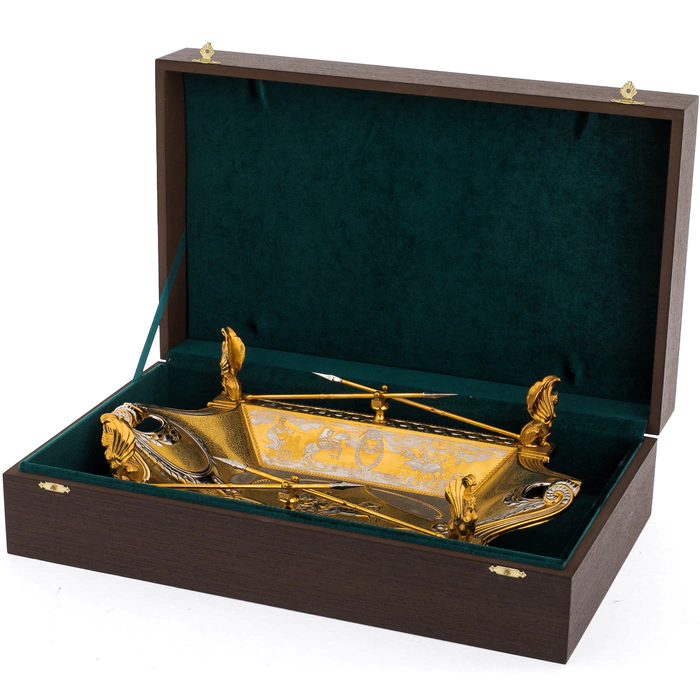 Fruit bowl "Chariot" Zlatoust