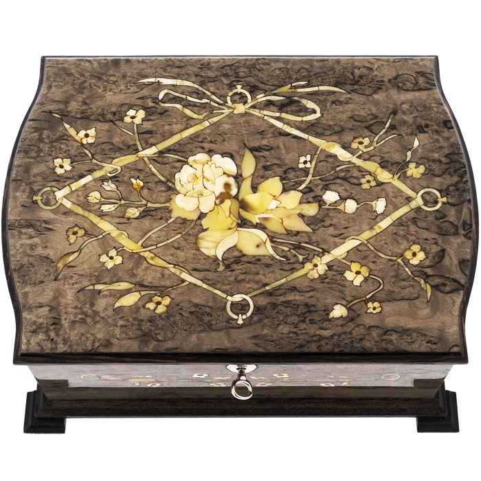 Jewelry box "Ladies" made of Karelian birch and amber