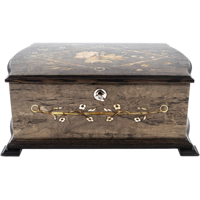 Jewelry box "Ladies" made of Karelian birch and amber