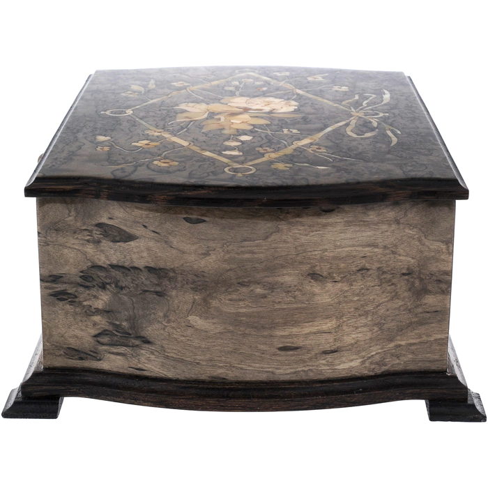 Jewelry box "Ladies" made of Karelian birch and amber