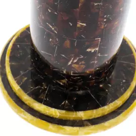 Скульптура из янтаря "Орёл"