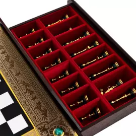 Шахматы из мрамора, долерита, малахита и кахолонга