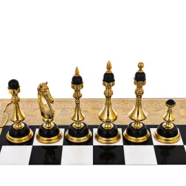 Шахматы из мрамора, долерита, малахита и кахолонга