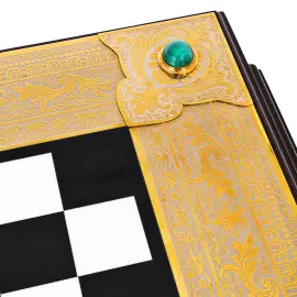 Шахматы из мрамора, долерита, малахита и кахолонга