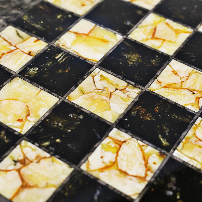 Chess table made of Karelian birch and amber "Infiniti"