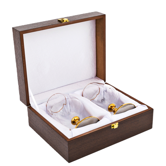 A set of cognac glasses with white cubic zirconia, for 2 persons