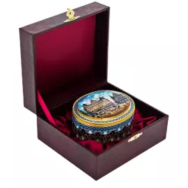 Шкатулка "Лубянка" с витражными эмалями и перламутром