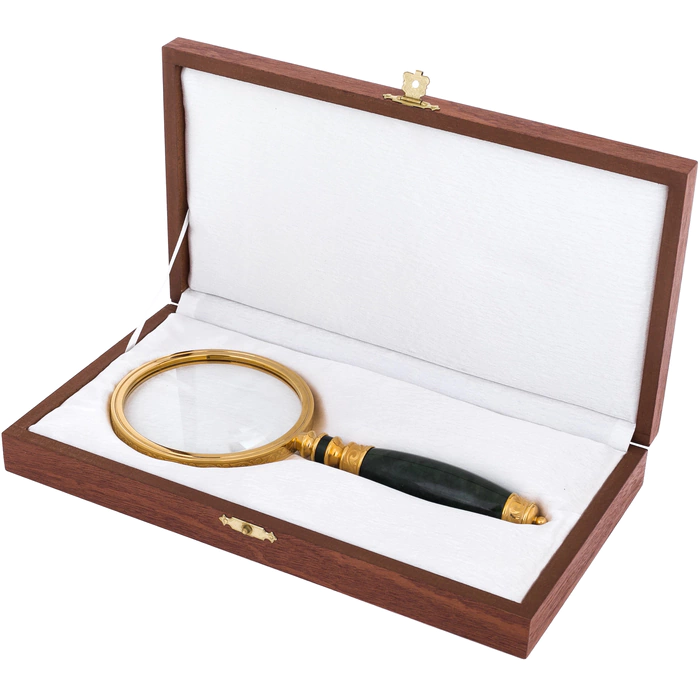 A jade magnifying glass