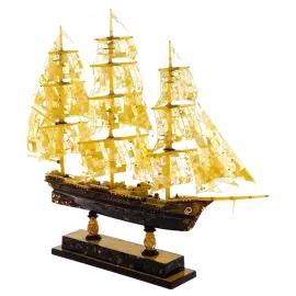 Корабль из янтаря "Барк"