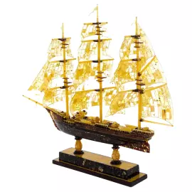 Корабль из янтаря "Барк"