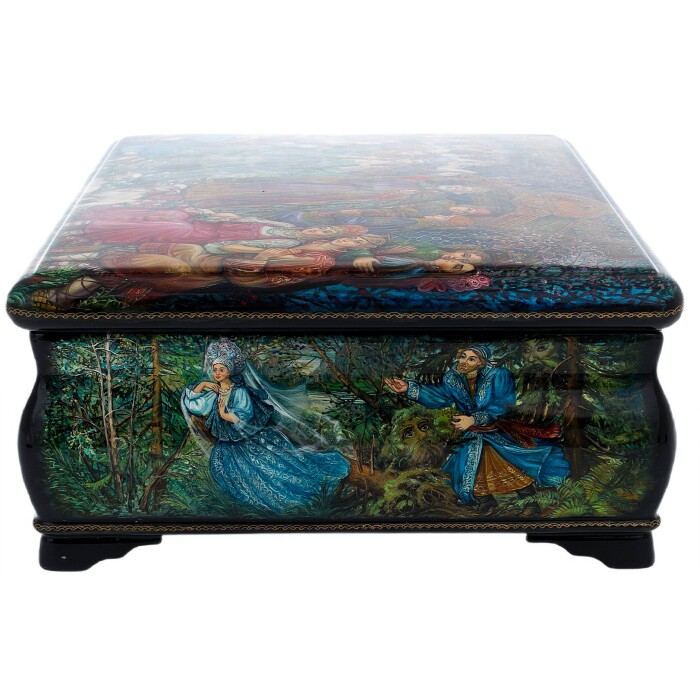 The box "Snow Maiden" is a Lackey