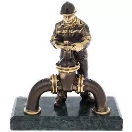 Статуэтка из бронзы "Газовщик с трубой" змеевик