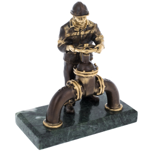Bronze statuette "Gasman with a pipe" (coil)