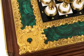 Шахматы из белого мрамора и малахита "Царские"