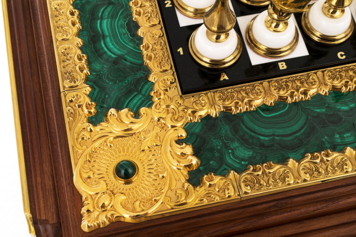 Chess made of white marble and malachite "Royal"