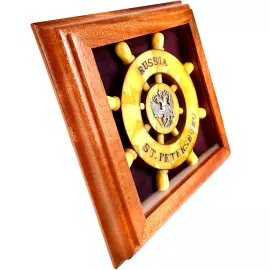 Панно-сувенир из янтаря "Штурвал Санкт-Петербурга"