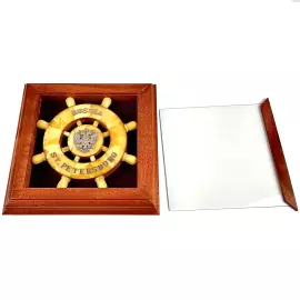 Панно-сувенир из янтаря "Штурвал Санкт-Петербурга"