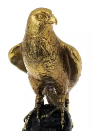 Скульптура "Cокол в руке" позолота (Falcon in hand, gilding)