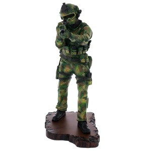 Souvenir from the solid beech "Soldier"