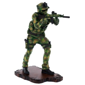 Souvenir from the solid beech "Soldier"