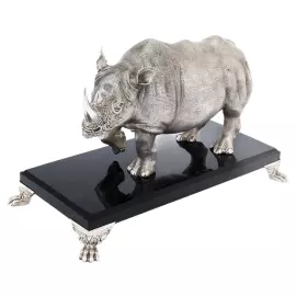 Скульптура "Носорог" с обсидианом