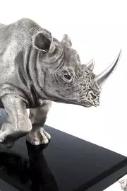 Скульптура "Носорог" с обсидианом