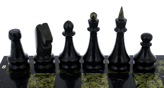 Stone Age Serpentine chess is average