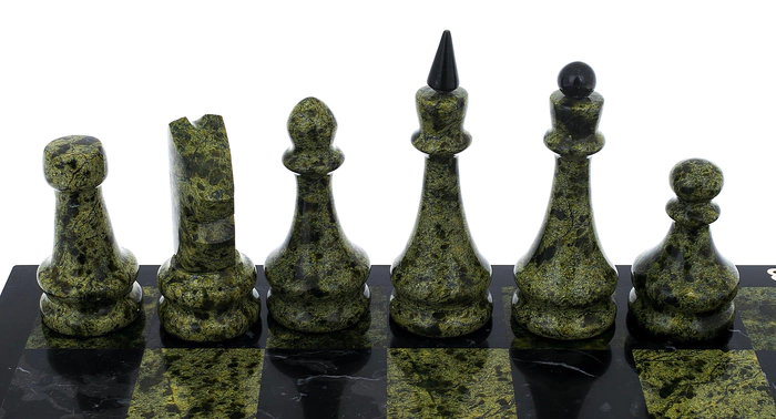 Stone Age Serpentine chess is average