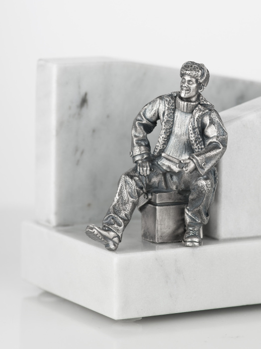 Napkin holder made of marble with silver "Ice fishing"