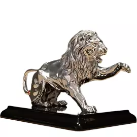 Скульптура "Лев" на подставке