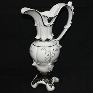 Jug "Branch with berries" with Swarovski crystals