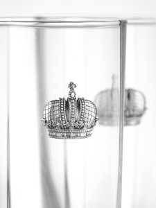 A set of Corona water glasses with a silver plaque, for 2 persons