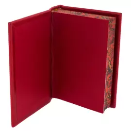 Книга в кожаном переплёте "Цитаты и афоризмы. Путин В.В." на подставке