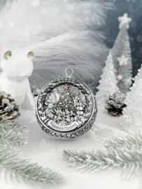 Набор из 3 серебряных ёлочных шаров "Счастливое детство" в подарочной коробке Набор из 3 серебряных ёлочных шаров "Счастливое детство" в подарочной коробке