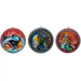 Набор деревянных ёлочных шаров "Палехские сказки" в подарочной коробке Набор деревянных ёлочных шаров "Палехские сказки" в подарочной коробке