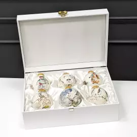 Набор фарфоровых ёлочных шаров "Заполярье: Коллекция" в подарочной коробке