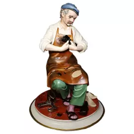 Статуэтка "Сапожник"