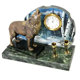 Письменный набор из змеевика "Волк в степи" Письменный набор из змеевика "Волк в степи"