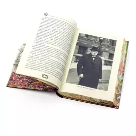 Книга в кожаном переплете "Уинстон Черчилль"
