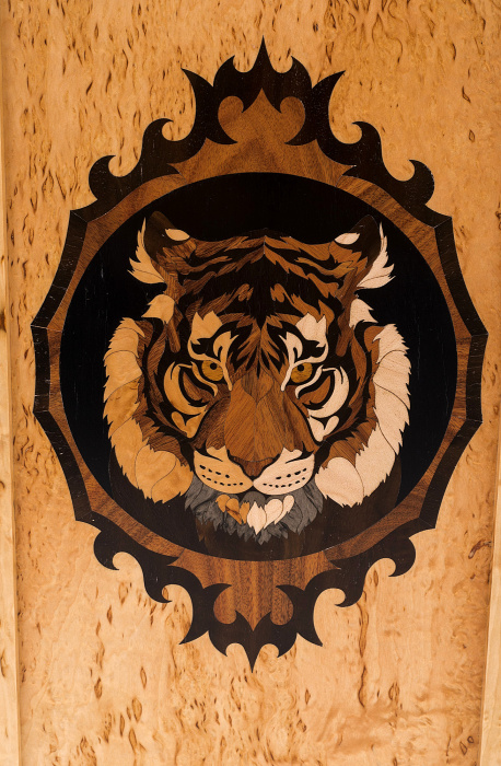 Backgammon from Karelian birch "Tiger" small
