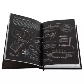 Книга в кожаном переплёте "История оружия"