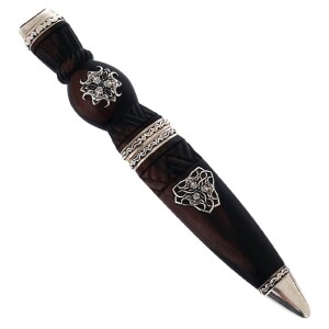 Table composition "Scottish motif" with a knife skin-do "Taurus"