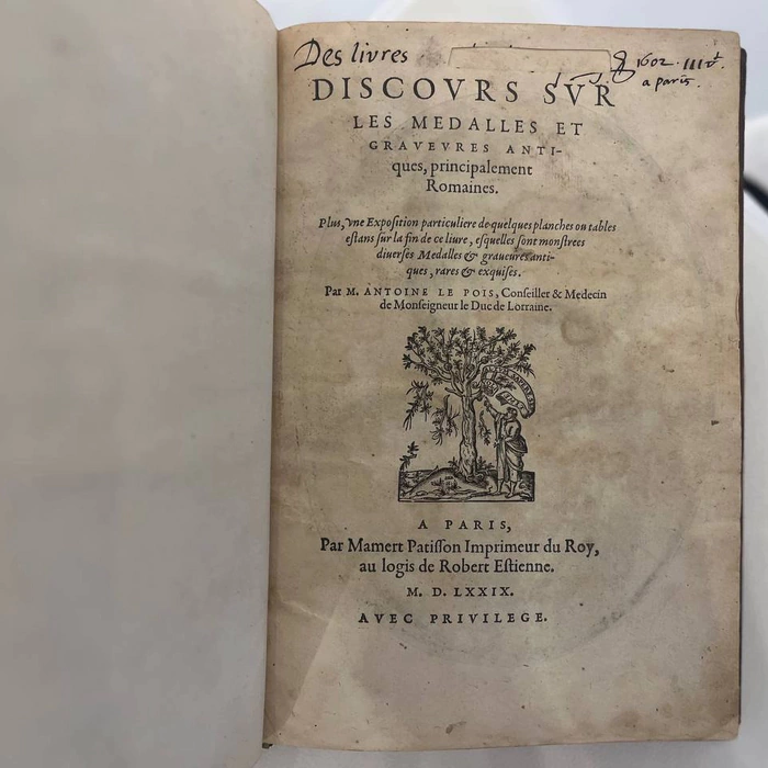 Книга «Рассуждения о старинных медалях и гравюрах, преимущественно римских» Антуан Ле Пуа, Париж, 1579 год